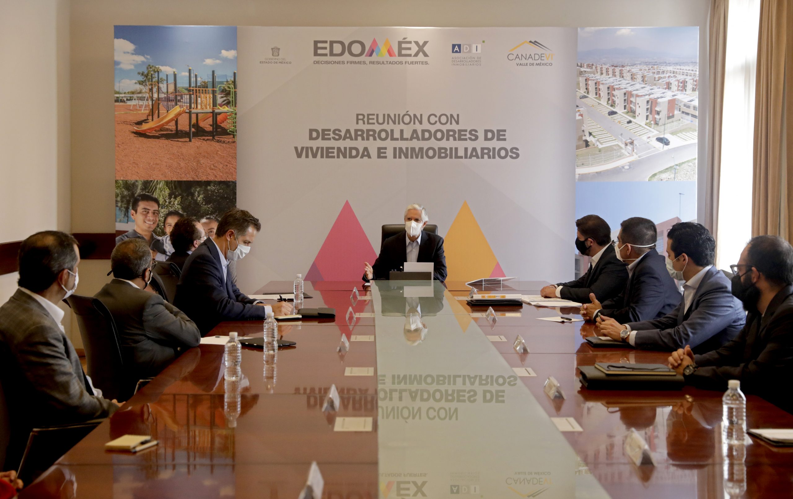 SOSTIENE ALFREDO DEL MAZO ENCUENTRO CON DESARROLLADORES INMOBILIARIOS, A QUIENES ASEGURA QUE EN EL EDOMÉX SE TRABAJA PARA REACTIVAR LA ECONOMÍA
