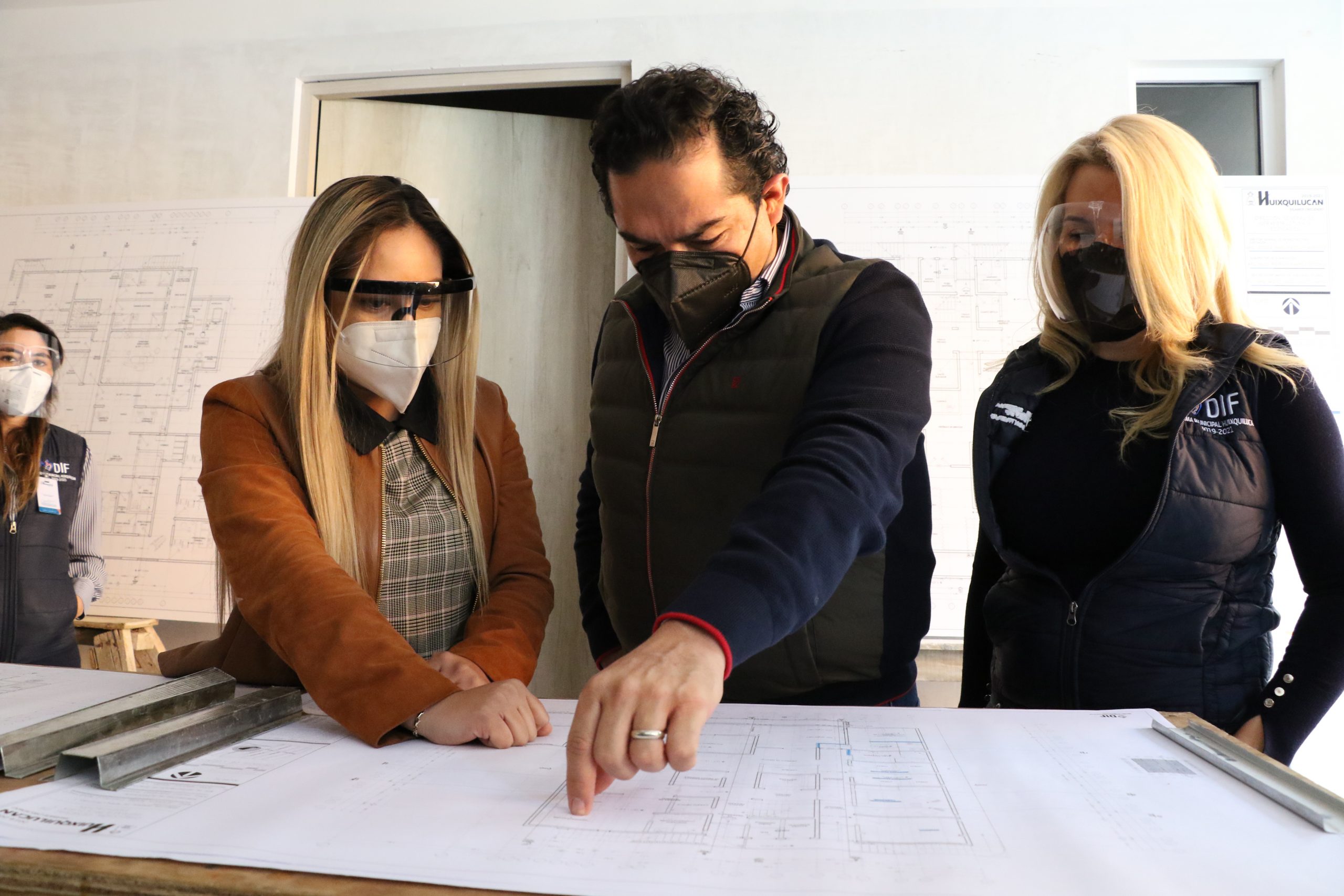 SUPERVISAN CONSTRUCCIÓN DE HOSPITAL MUNICIPAL EN HUIXQUILUCAN