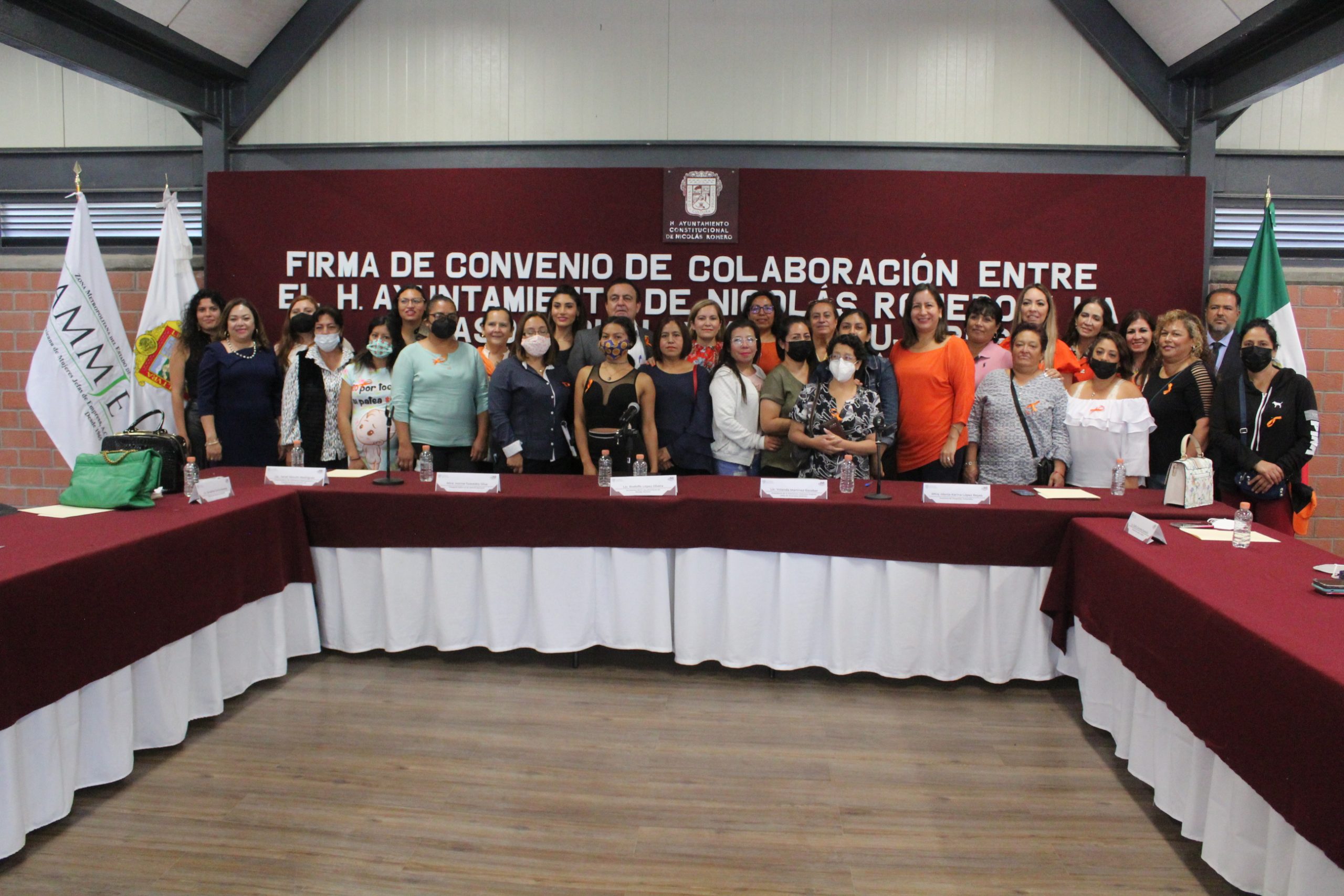 SUSCRIBEN EL GOBIERNO DE ARMANDO NAVARRETE Y AMMJE CONVENIO PARA EMPODERAMIENTO ECONÓMICO DE MUJERES