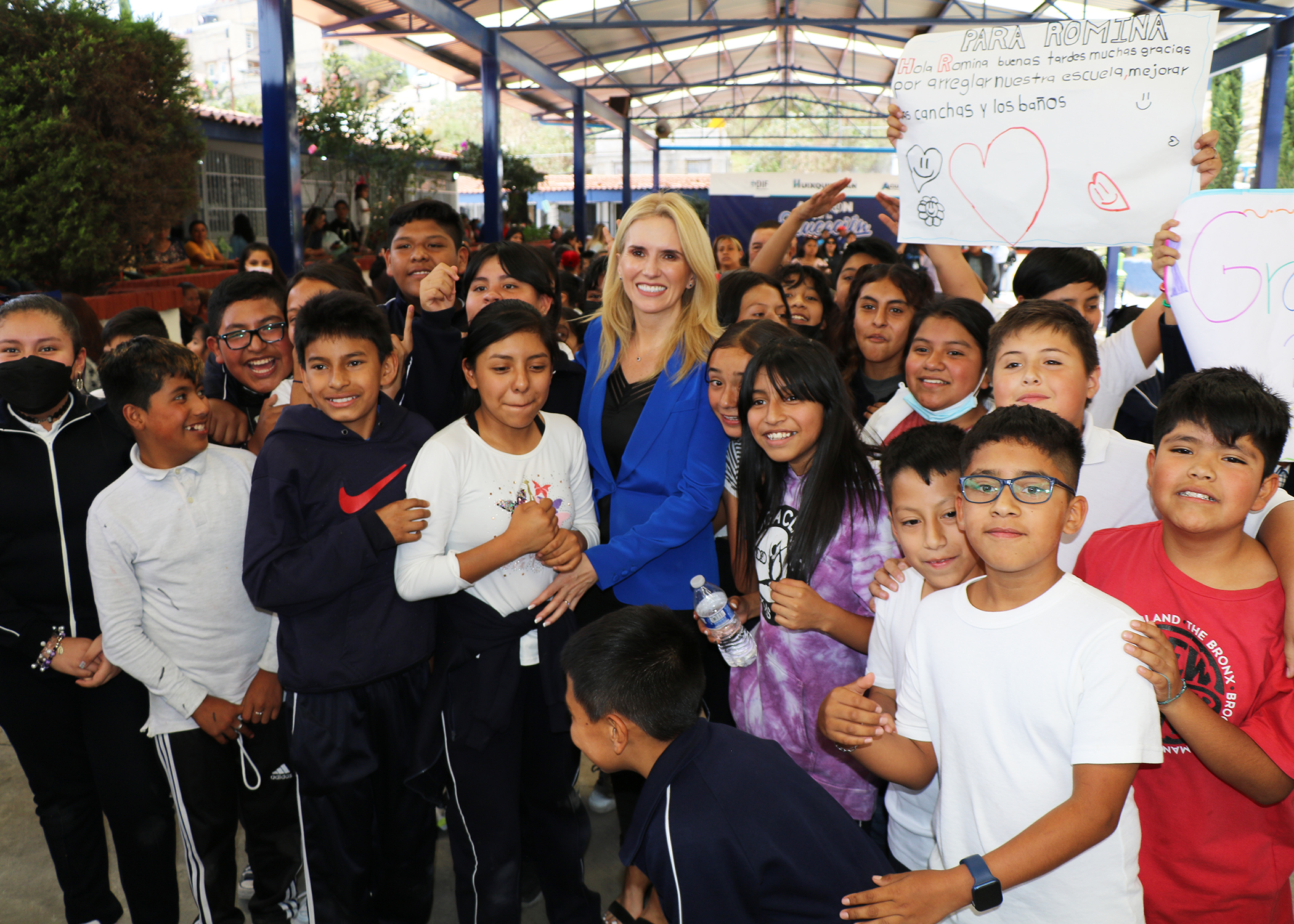 ATIENDE “ACCIÓN POR LA EDUCACIÓN” 60 ESCUELAS DE HUIXQUILUCAN EN UN AÑO