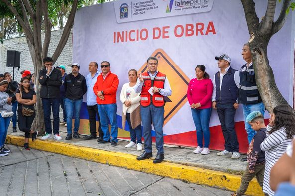 EL PRESIDENTE MUNICIPAL TONY RODRÍGUEZ Y OPDM, INICIAN OBRAS DE CAMBIO DE RED DE AGUA Y DRENAJE EN ZONA ORIENTE DE TLALNEPANTLA*
