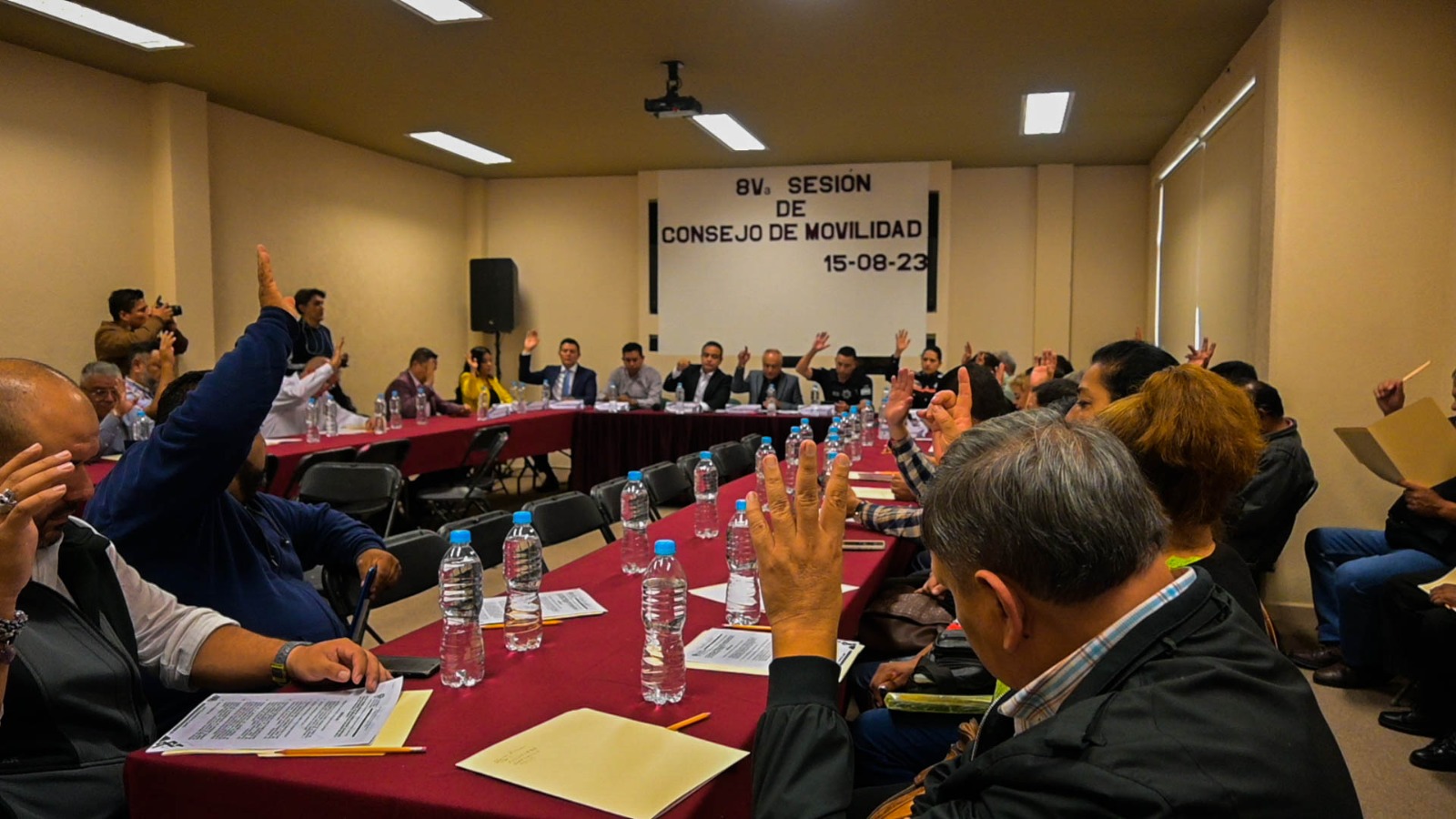 RESPONDE NAVARRETE CON HECHOS A LAS PETICIONES DE PERMISIONARIOS PARA UN TRANSPORTE MÁS SEGURO