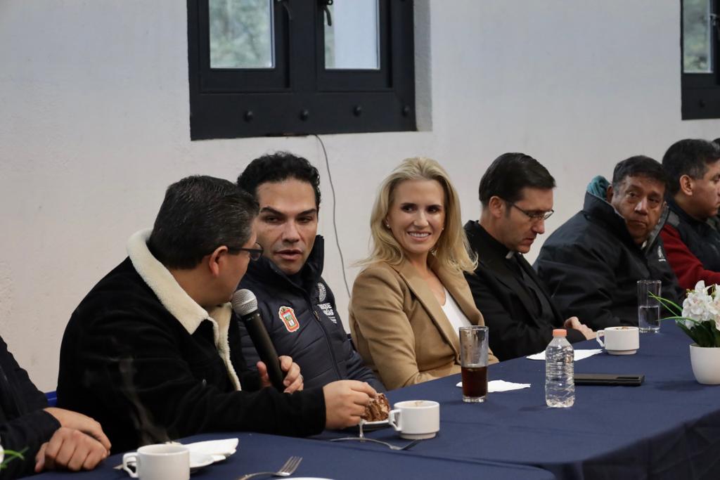 ESTRECHAN HUIXQUILUCAN E IGLESIA CATÓLICA RELACIÓN PARA CONSTRUIR FAMILIAS FUERTES Y RESTABLECER EL TEJIDO SOCIAL