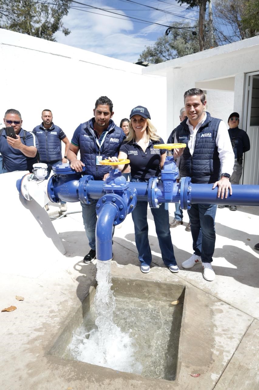 SUPERVISA ROMINA CONTRERAS PRUEBAS DEL NUEVO POZO EN LOMA DEL CARMEN
