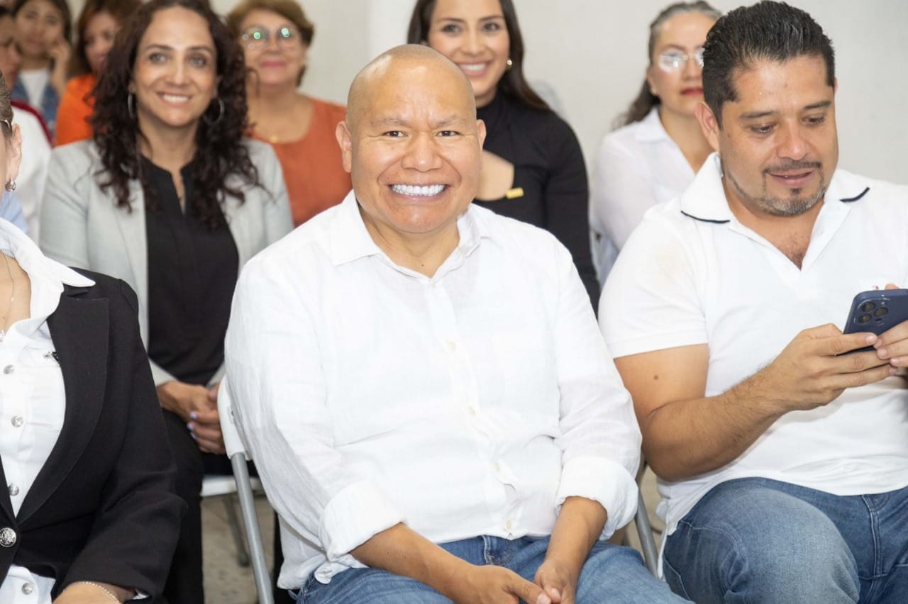 RACIEL PÉREZ CRUZ RECIBE CONSTANCIA DE MAYORÍA QUE LO ACREDITA COMO PRESIDENTE MUNICIPAL ELECTO DE TLALNEPANTLA