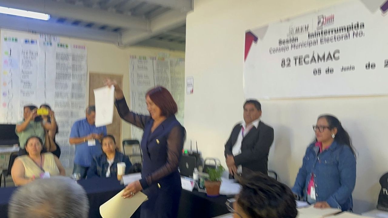 Recibe Rosi Wong, constancia de mayoría como Presidenta Municipal de Tecámac.