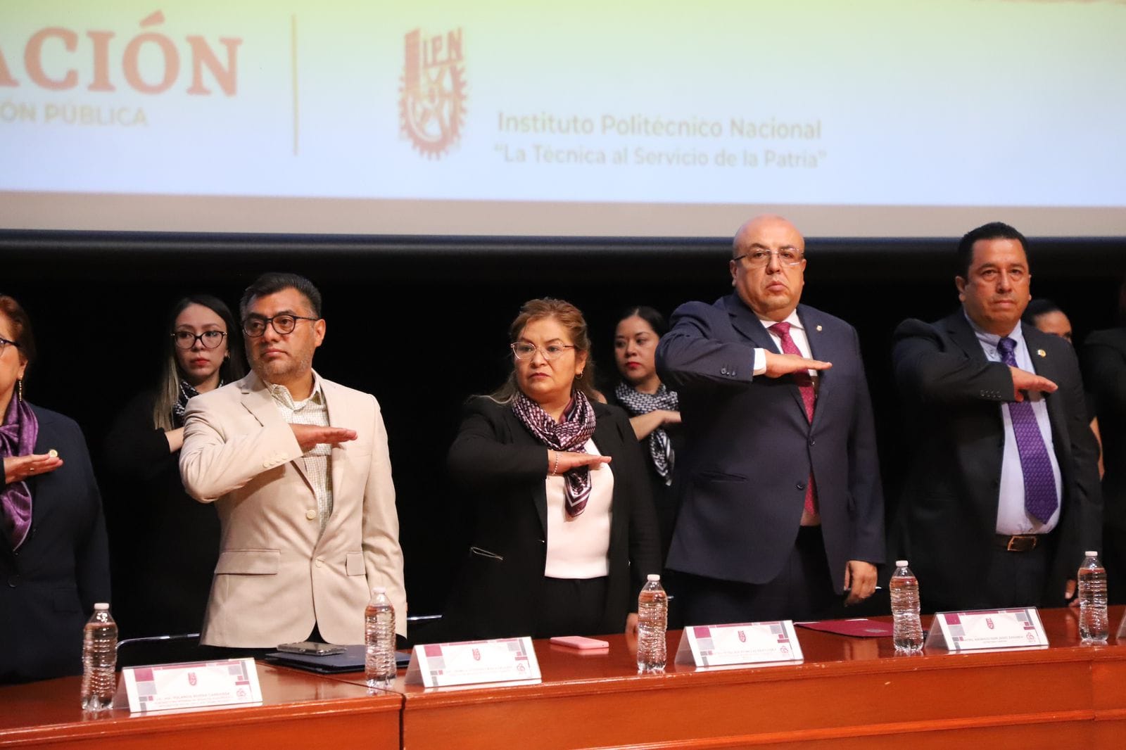 Participa Rocío Miguel Hernández, Alcaldesa de Tecámac, en la Entrega de Diplomas a Alumnos del CECyT 19