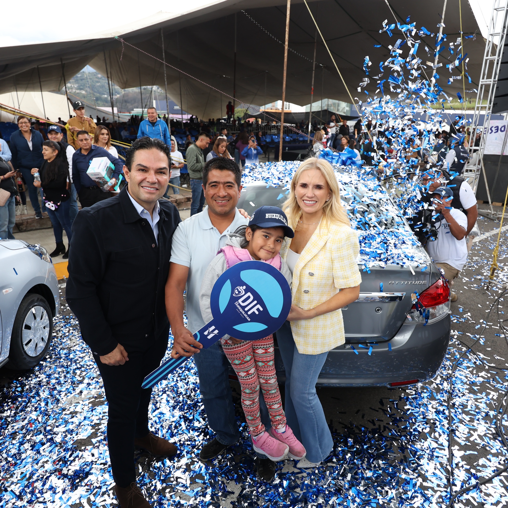 FESTEJA HUIXQUILUCAN EL DÍA DEL PADRE CON LA ENTREGA DE SIETE AUTOMÓVILES Y CIENTOS DE PREMIOS MÁS