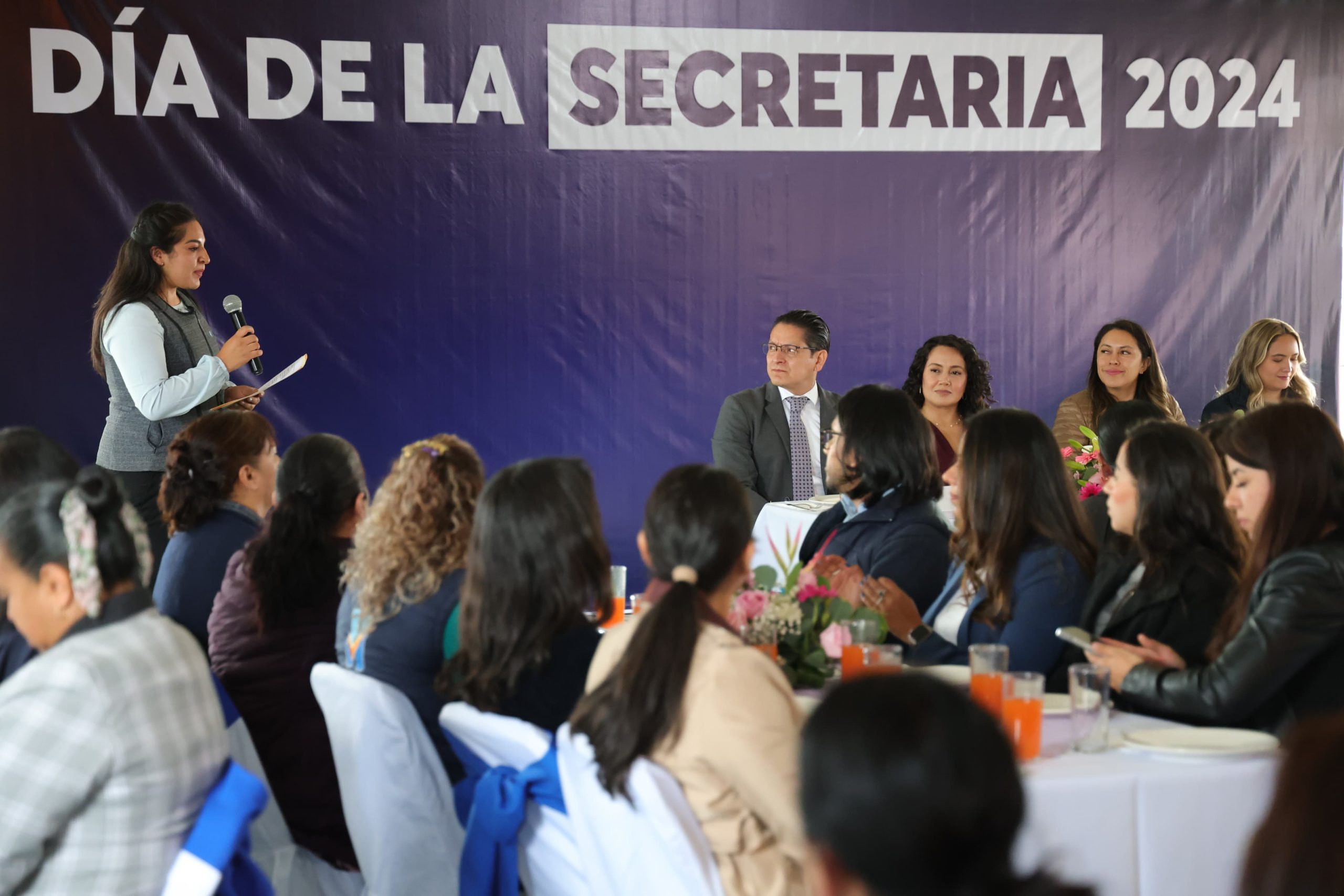 RECONOCE HUIXQUILUCAN LA LABOR Y DEDICACIÓN DE LAS SECRETARIAS