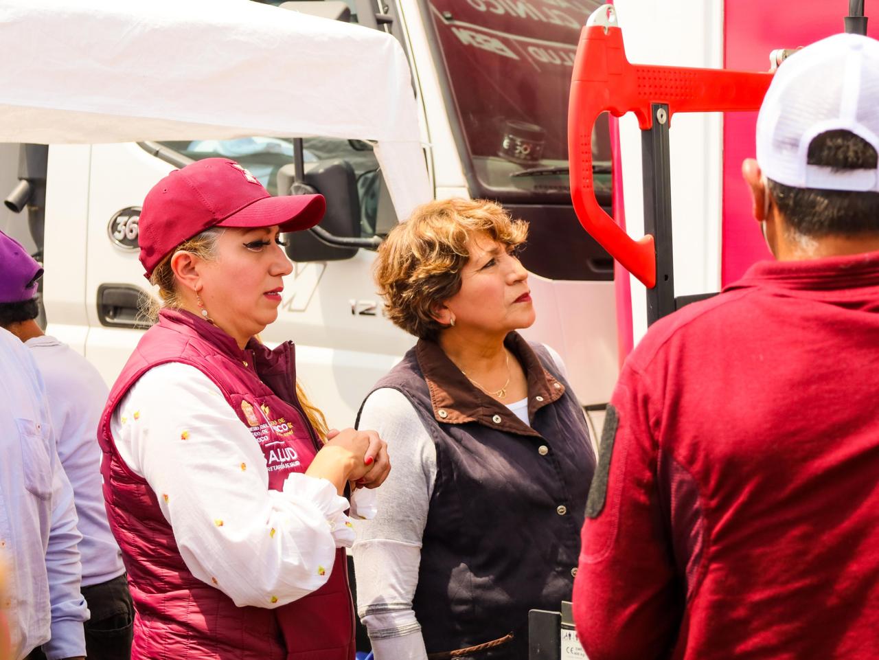 Atiende Gobernadora Delfina Gómez Álvarez la salud de las familias afectadas en Chalco con 18 unidades médicas y 165 especialistas del ISEM y DIFEM
