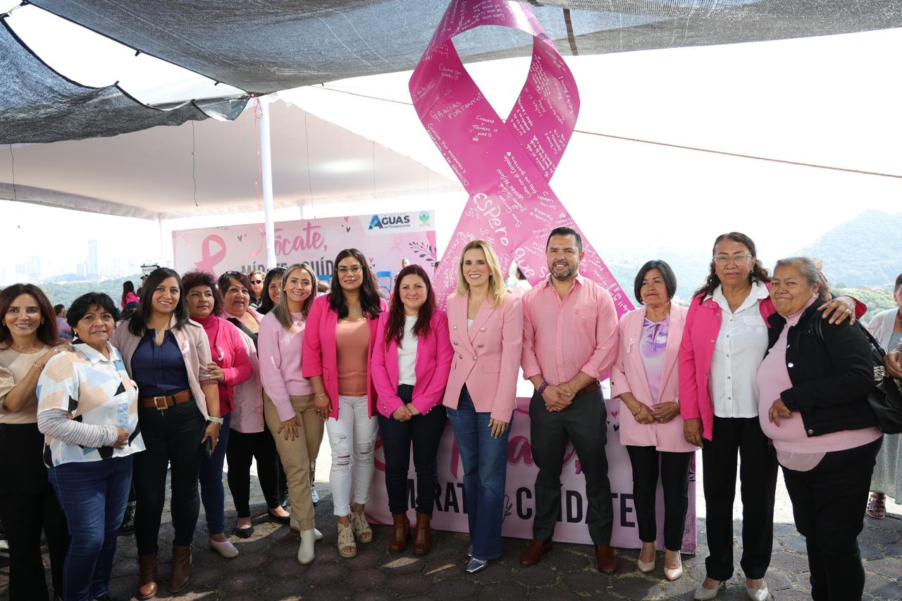HUIXQUILUCAN SE SUMA AL MES ROSA CON LA DONACIÓN DE TRATAMIENTOS PARA ENFRENTAR EL CÁNCER DE MAMA