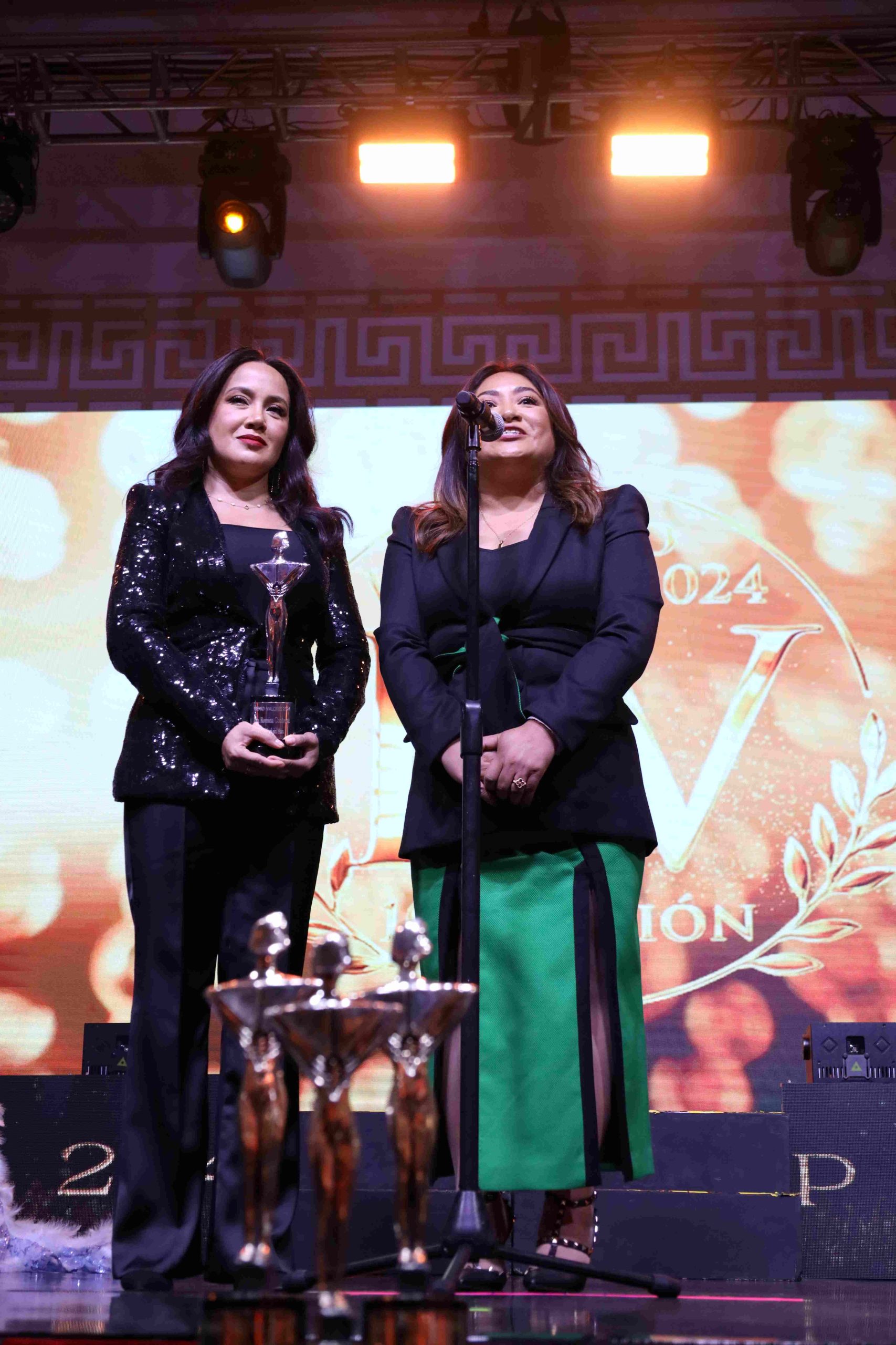 PREMIAN A ROMINA CONTRERAS COMO «MEJOR PRESIDENTA MUNICIPAL DEL AÑO”