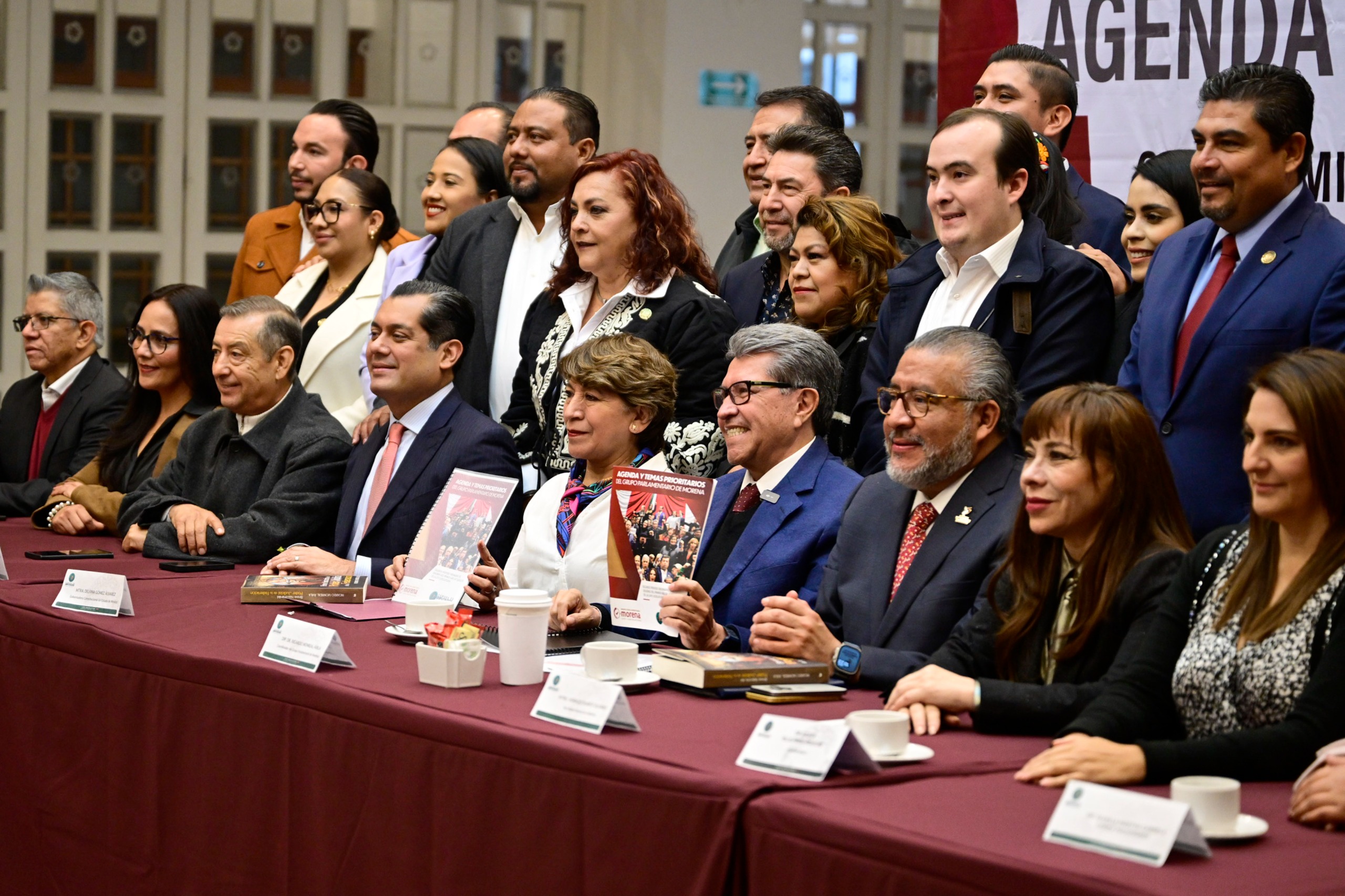 Gobernadora Delfina Gómez Álvarez se reúne con diputados federales de Morena; impulsaran agenda legislativa para fortalecer al EdoMéx