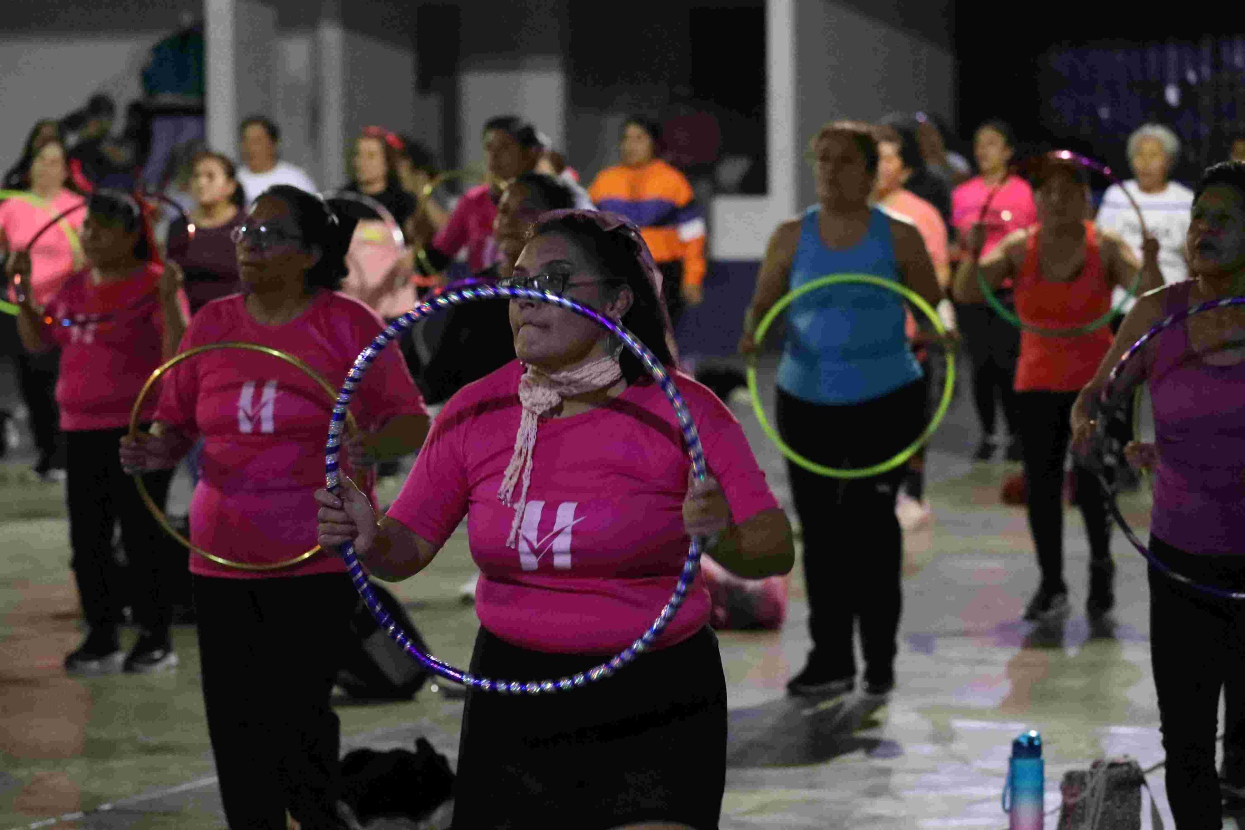 FOMENTA HUIXQUILUCAN ACTIVACIÓN FÍSICA CON CLASE MASIVA DE ZUMBA AL RITMO DE ROCK & ROLL