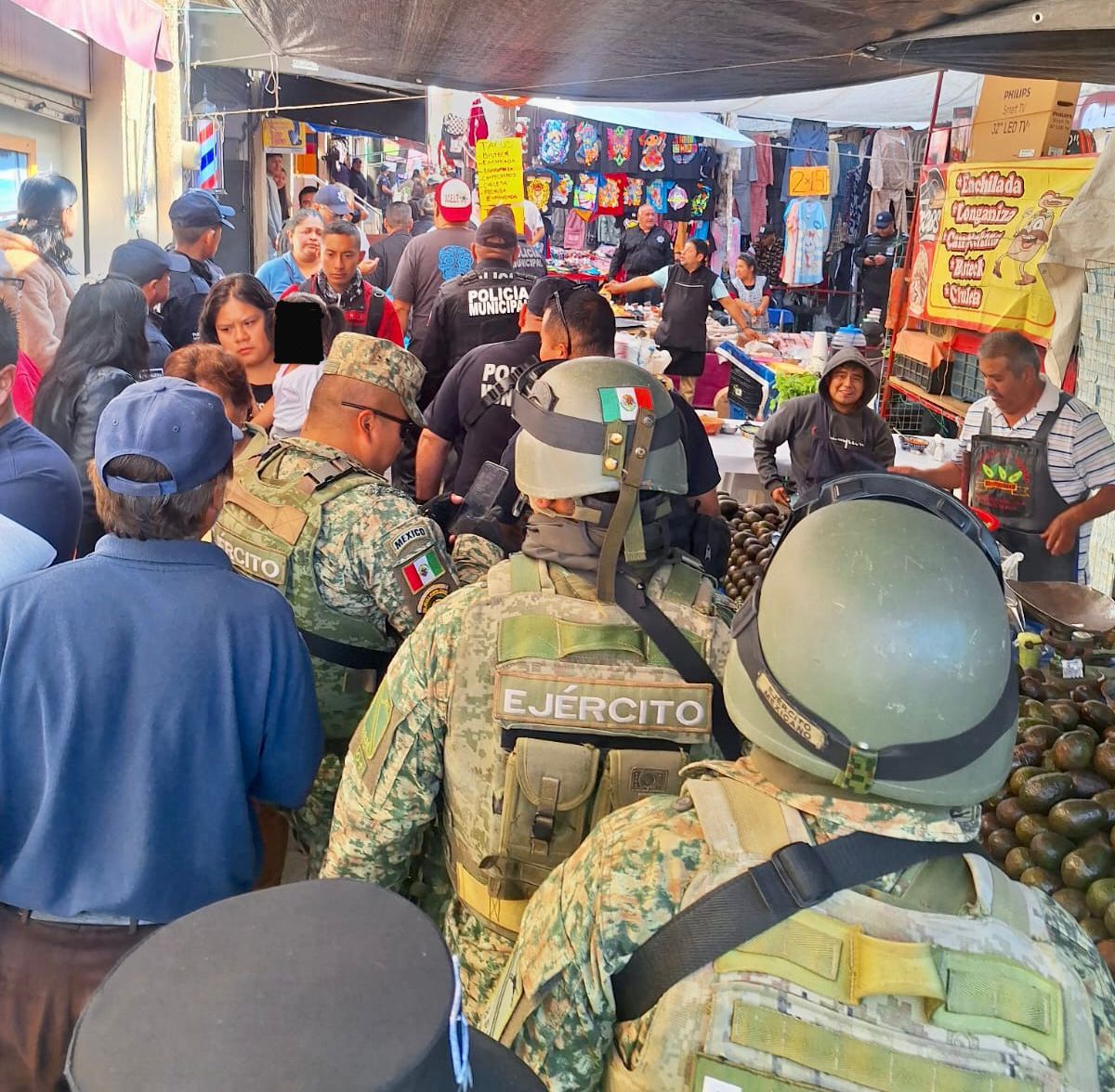 GOBIERNO DE YOSELIN MENDOZA BRINDA PROTECCIÓN A LOS COMERCIANTES CON OPERATIVO “TIANGUIS SEGURO”