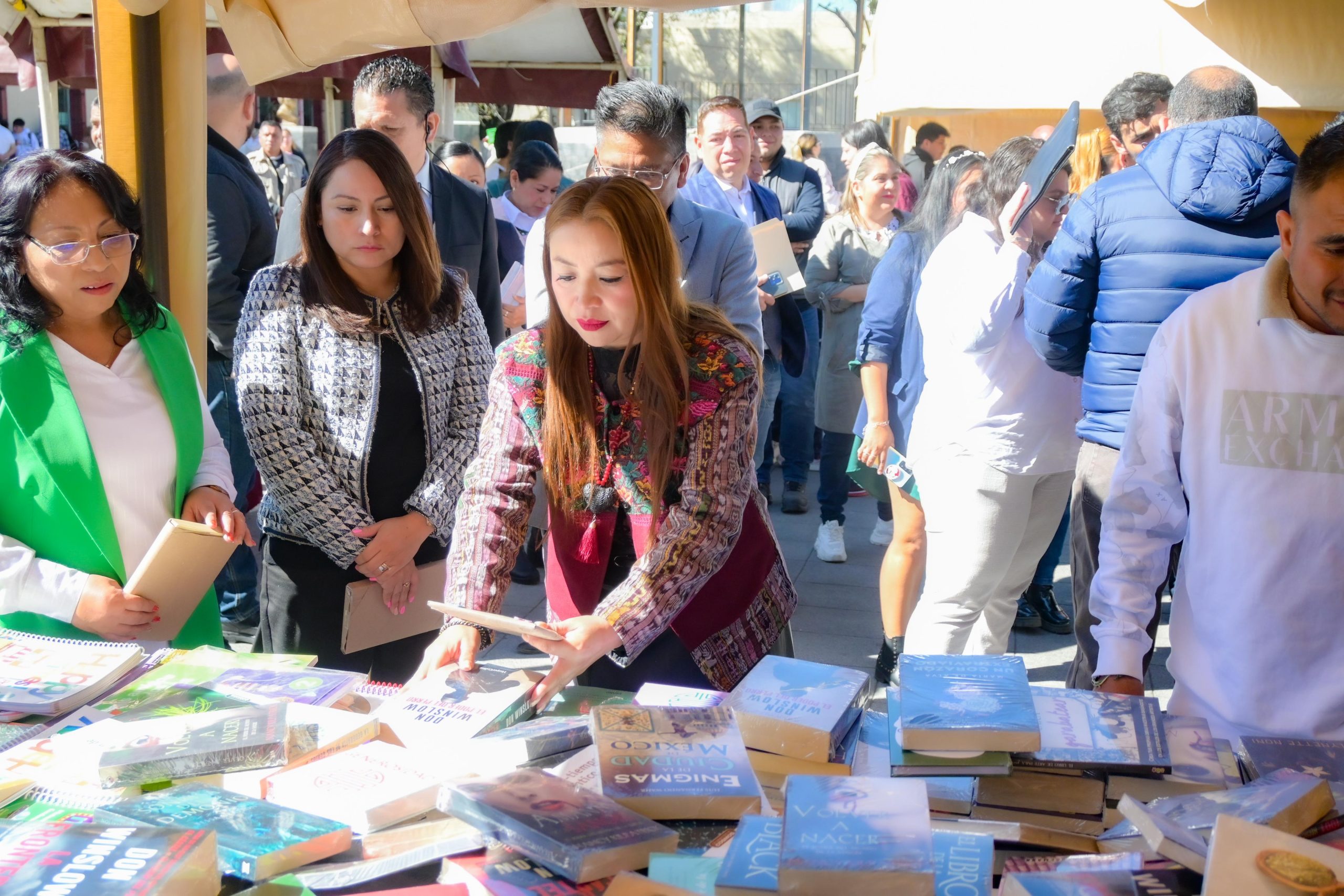 INVITA LA ALCALDESA YOSELIN MENDOZA A VISITAR LA PRIMERA EXPO VENTA DE LIBROS NICOLÁS ROMERO 2025