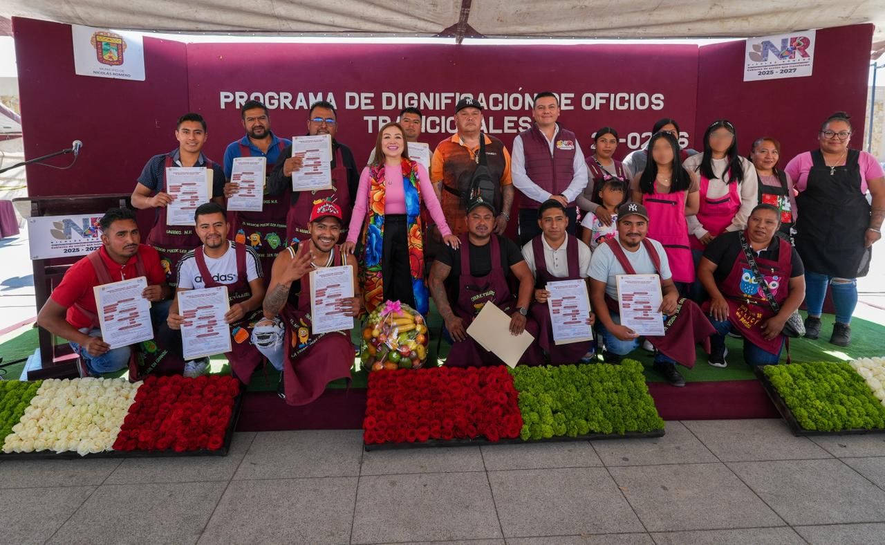 NICOLÁS ROMERO RENUEVA PERMISOS A CARRETILLEROS Y BOLEROS PARA UN EJERCICIO MÁS ORDENADO Y DIGNO DE SUS ACTIVIDADES