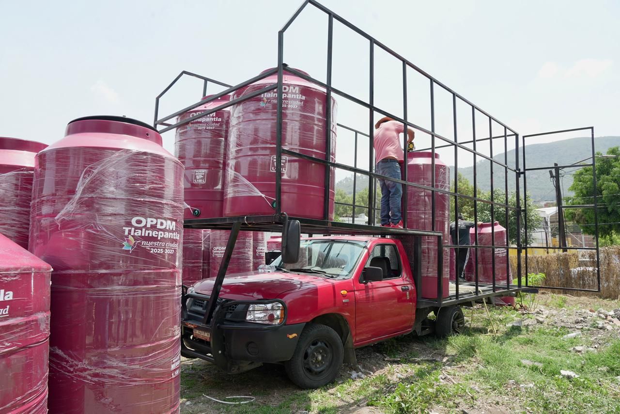 RACIEL PÉREZ CRUZ LLEVA A CABO LA TERCERA ETAPA DE ENTREGA DE APOYOS DE ALMACENAMIENTO DE AGUA