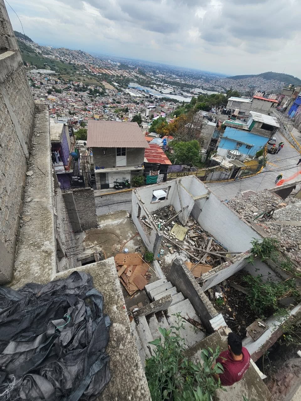 EL GOBIERNO MUNICIPAL DE TLALNEPANTLA MANTIENE SUPERVISIÓN PERMANENTE EN LOS TRABAJOS DE DEMOLICIÓN EN LA «ZONA CERO» DE LA COLONIA LÁZARO CÁRDENAS