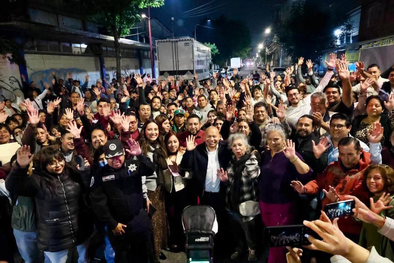 EL PRESIDENTE RACIEL PÉREZ CRUZ ILUMINA VIALIDADES DE TLALNEPANTLA CON TECNOLOGÍA LED DE ÚLTIMA GENERACIÓN*