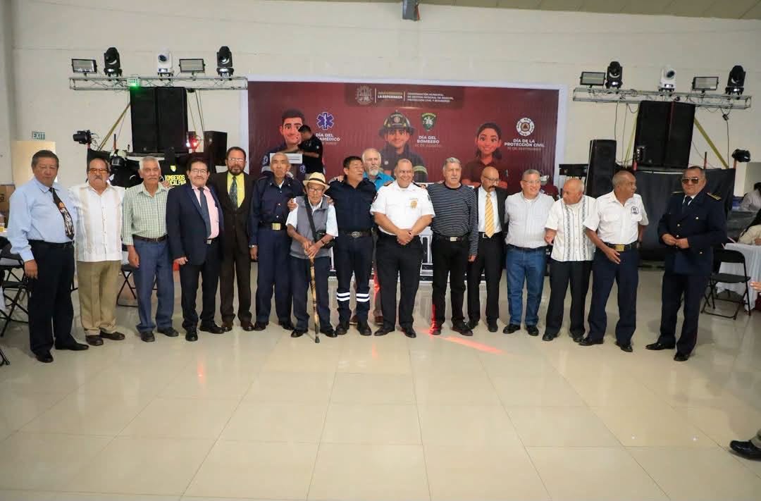 NAUCALPAN RECONOCE A SUS BOMBEROS Y FORTALECE A LA CORPORACIÓN PARA ATENDER EMERGENCIAS