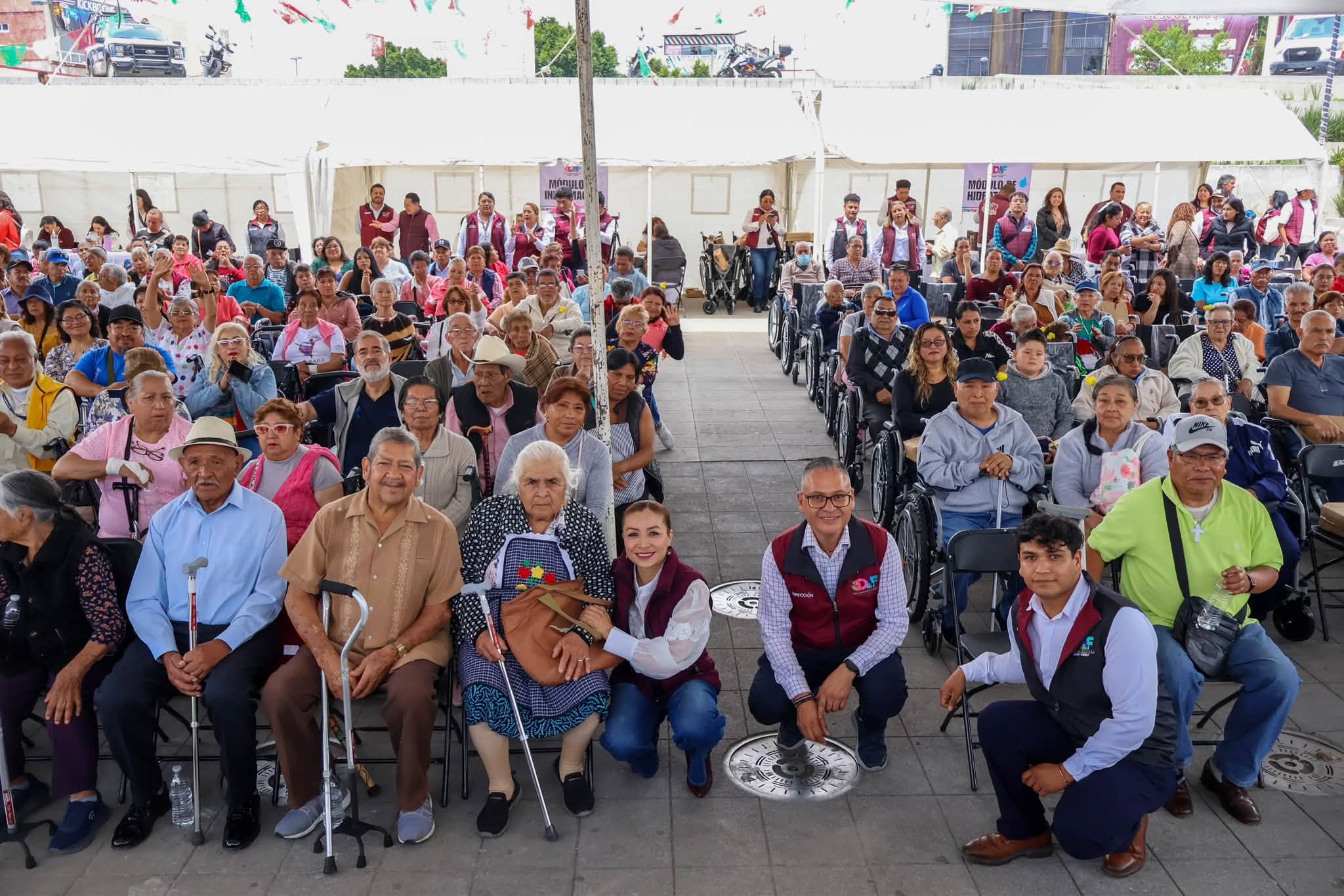 EN NICOLÁS ROMERO SE APOYA A LOS ADULTOS MAYORES DE MANERA DIRECTA Y SIN NINGÚN TIPO DE CONDICIONAMIENTOS