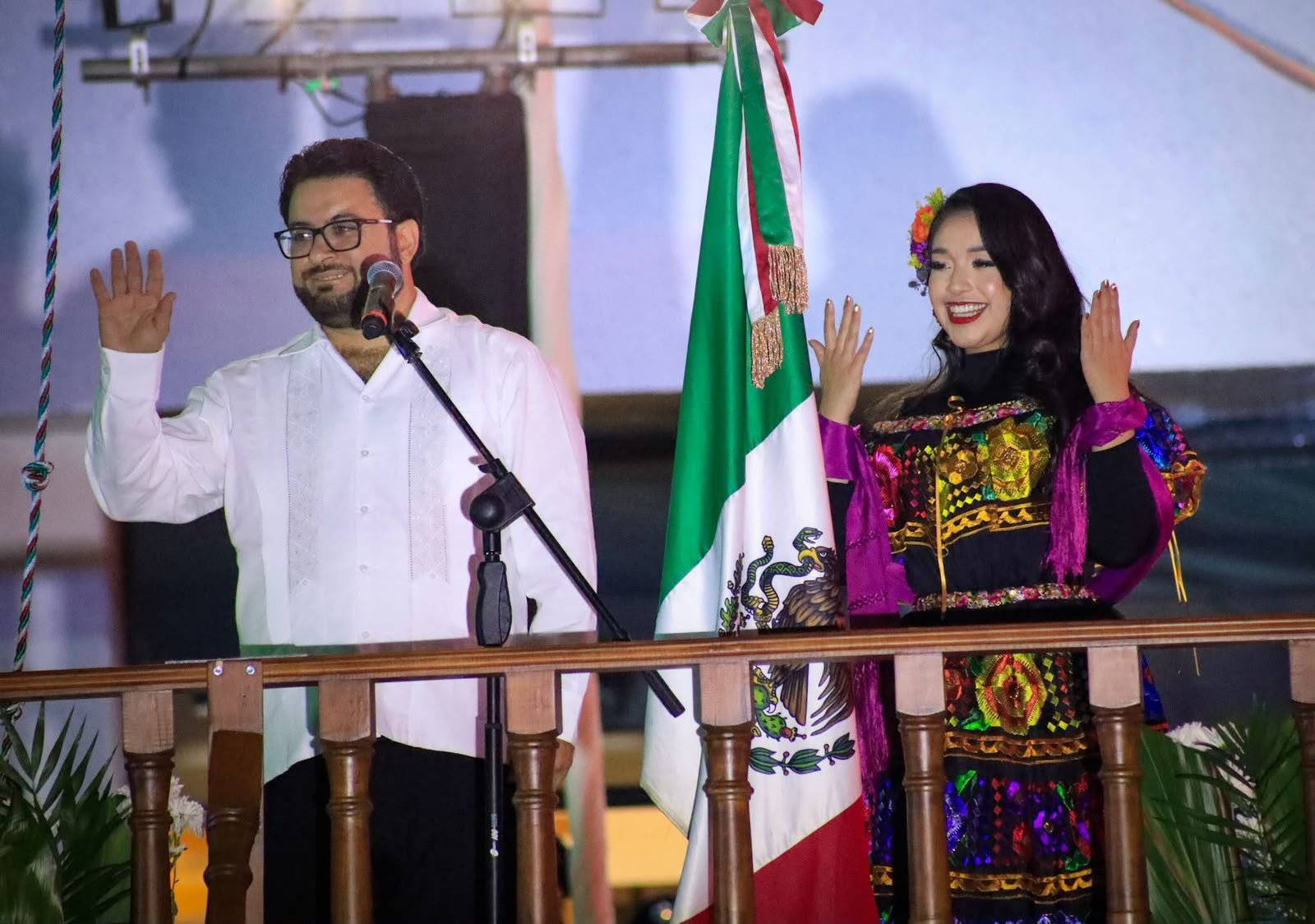 ISAAC MONTOYA ENCABEZA EL GRITO DE INDEPENDENCIA Y RECONOCE LA DIGNIDAD DEL PUEBLO TRABAJADOR DE NAUCALPAN