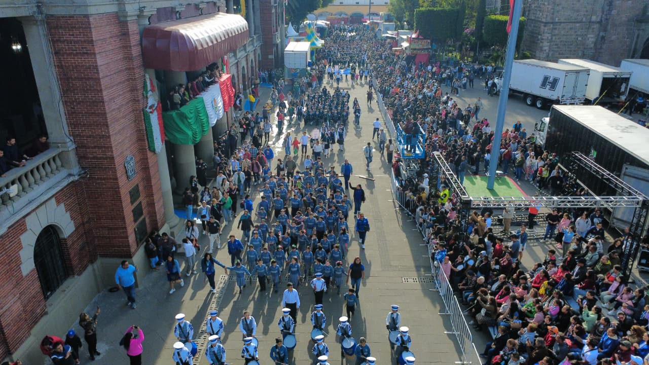 TLALNEPANTLA CELEBRA EN UNIDAD FAMILIAR SU TRADICIONAL DESFILE CÍVICO MILITAR DE INDEPENDENCIA